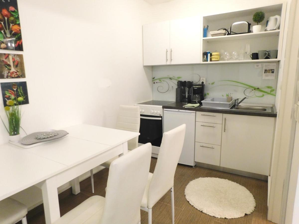 Modern Center Studio Under The Castle - Free Parking Διαμέρισμα Λιουμπλιάνα Εξωτερικό φωτογραφία