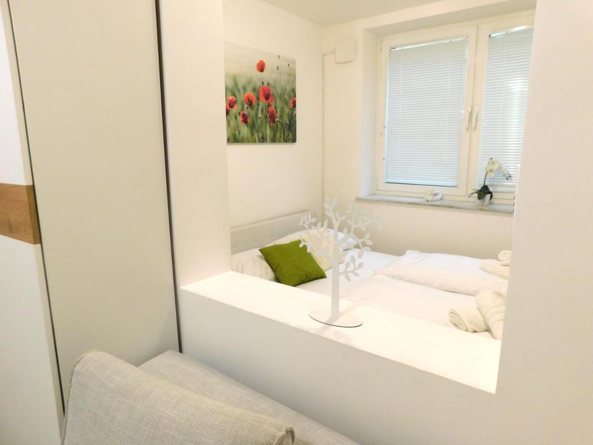 Modern Center Studio Under The Castle - Free Parking Διαμέρισμα Λιουμπλιάνα Εξωτερικό φωτογραφία